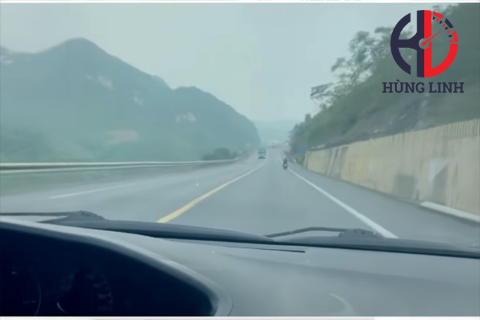 Chạy DAT giữa khung cảnh tuyệt đẹp – Cứ ngỡ đang vi vu phượt xa!