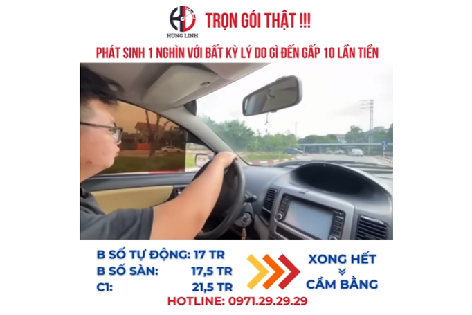 Học viên mới tập chạy sa hình cùng giáo viên hướng dẫn