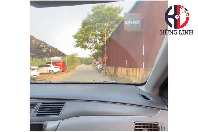 Hướng dẫn học viên thực hành bài xuất phát trong sa hình